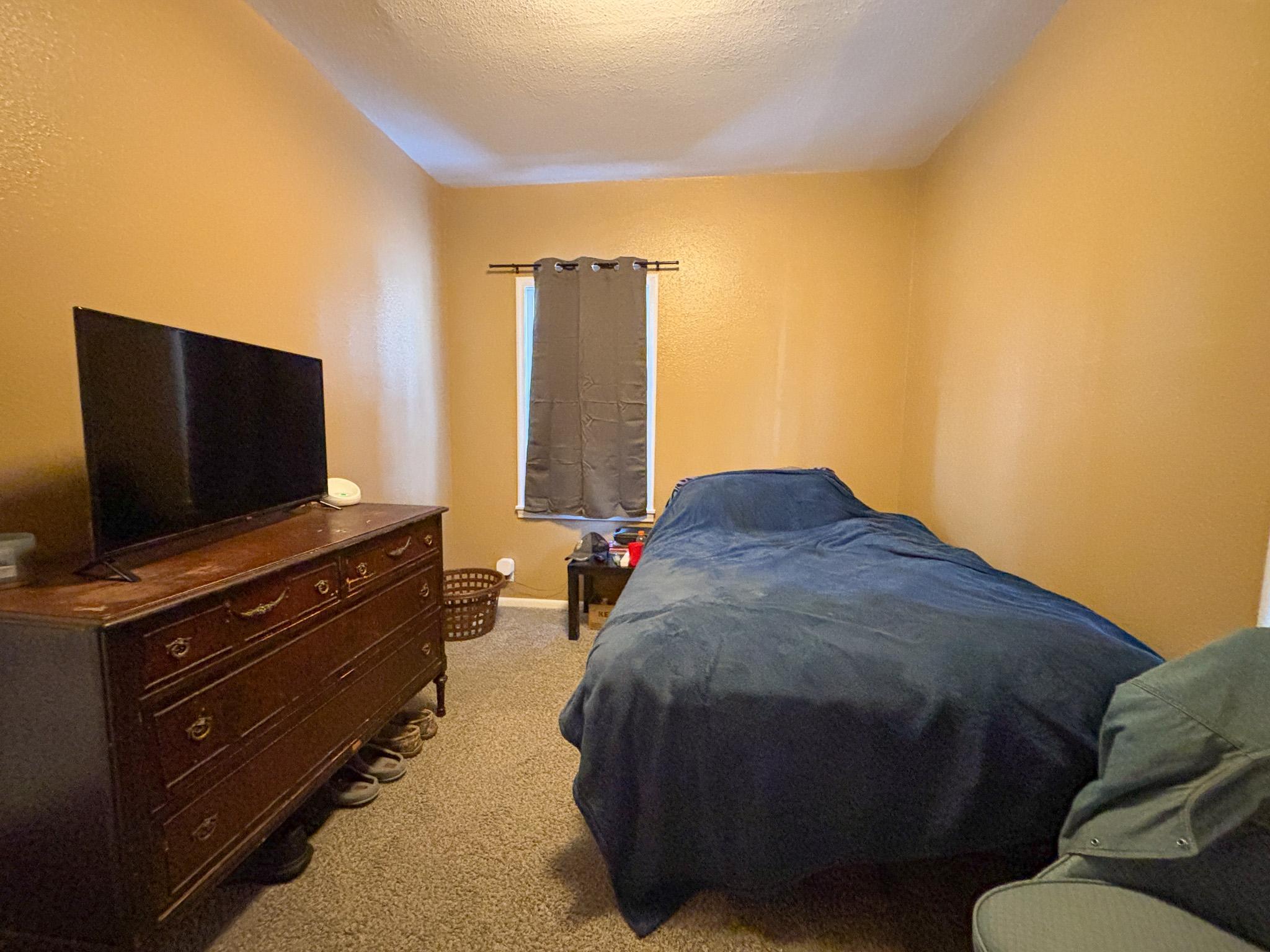 1919 duplex for sale at 424 W Birch Avenue in Fergus Falls, MN — 6 bed, 2 bath (photo 17 of 55)