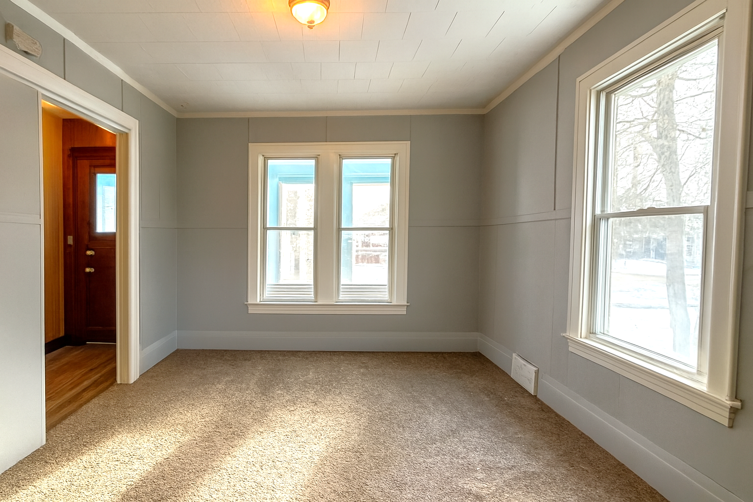 1919 duplex for sale at 424 W Birch Avenue in Fergus Falls, MN — 6 bed, 2 bath (photo 3 of 55)