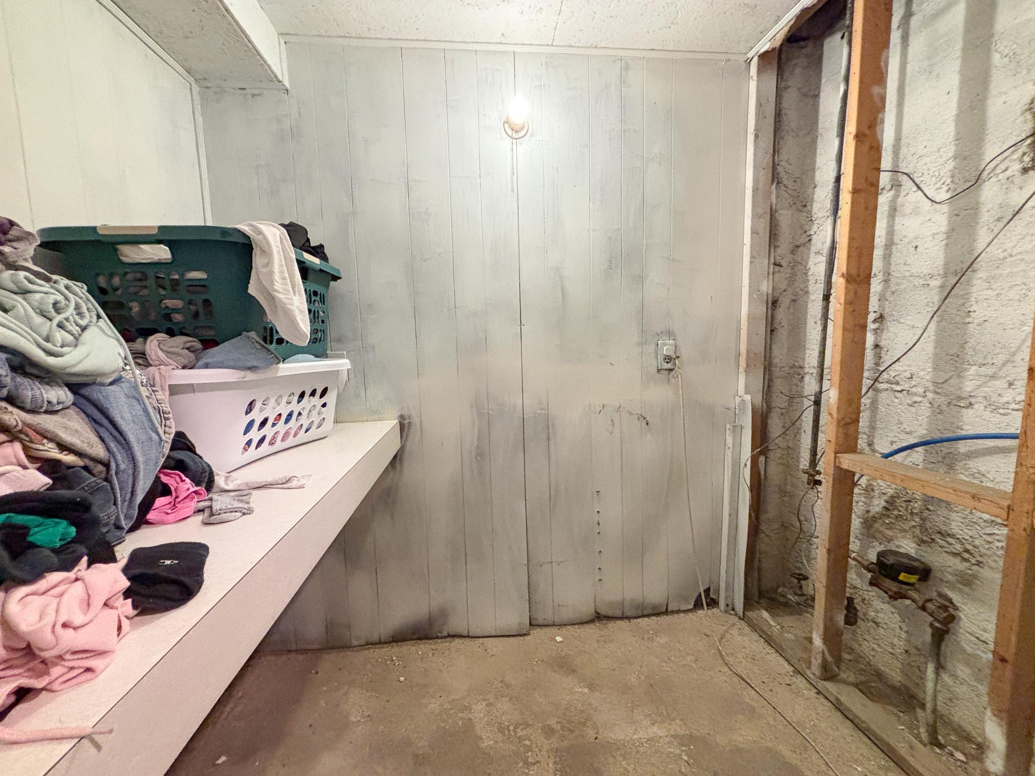 1919 duplex for sale at 424 W Birch Avenue in Fergus Falls, MN — 6 bed, 2 bath (photo 23 of 55)