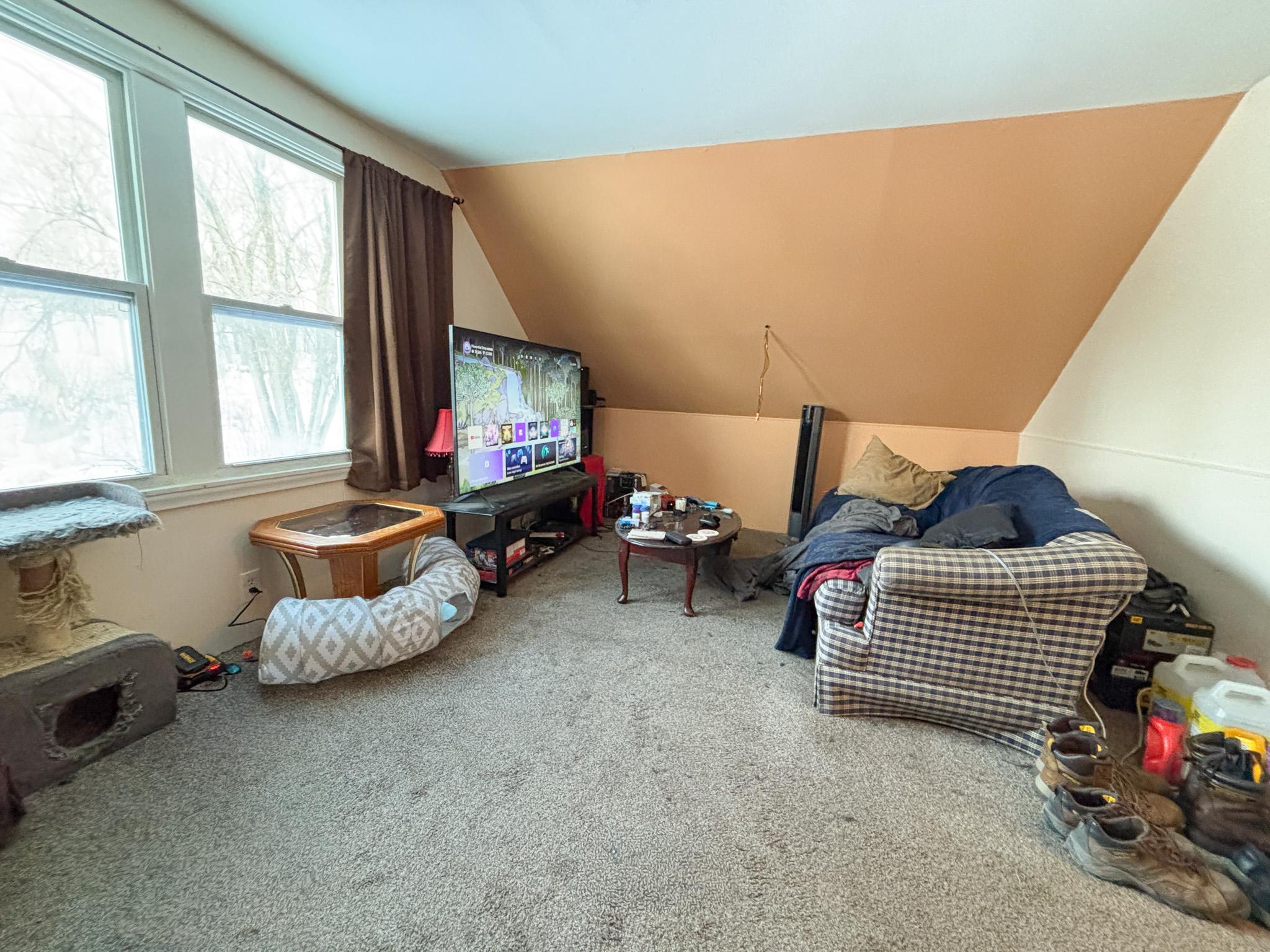 1919 duplex for sale at 424 W Birch Avenue in Fergus Falls, MN — 6 bed, 2 bath (photo 29 of 55)