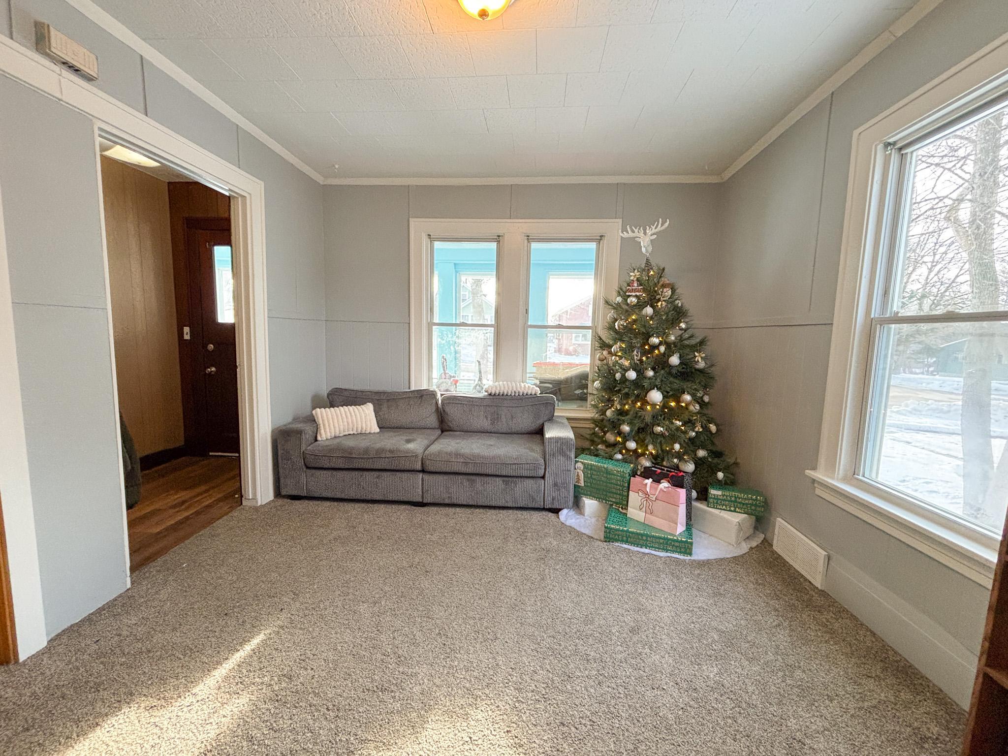 1919 duplex for sale at 424 W Birch Avenue in Fergus Falls, MN — 6 bed, 2 bath (photo 4 of 55)