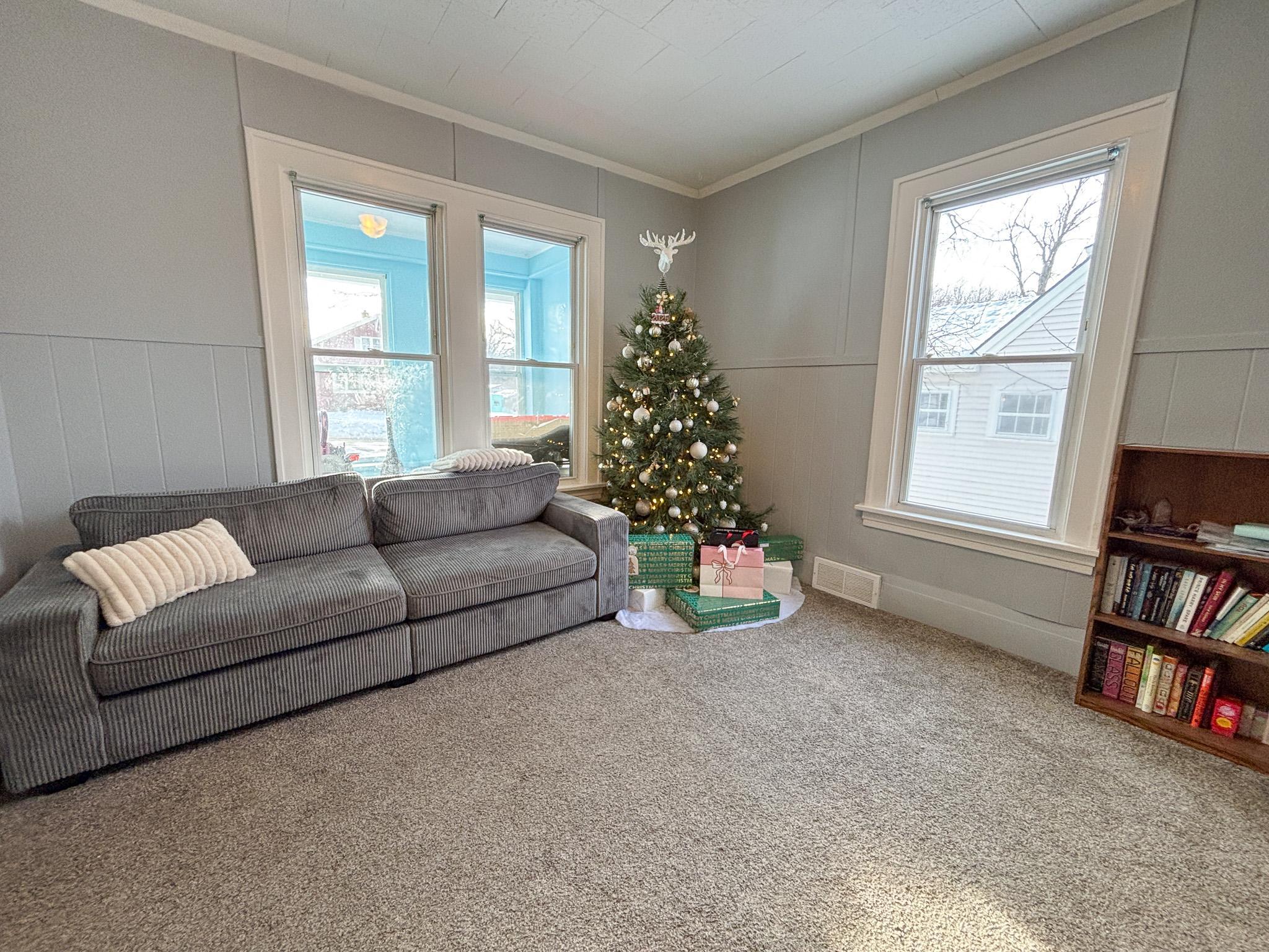 1919 duplex for sale at 424 W Birch Avenue in Fergus Falls, MN — 6 bed, 2 bath (photo 5 of 55)