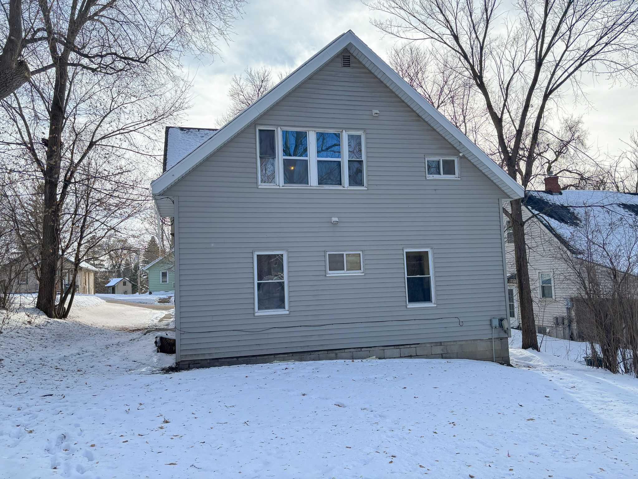 1919 duplex for sale at 424 W Birch Avenue in Fergus Falls, MN — 6 bed, 2 bath (photo 52 of 55)