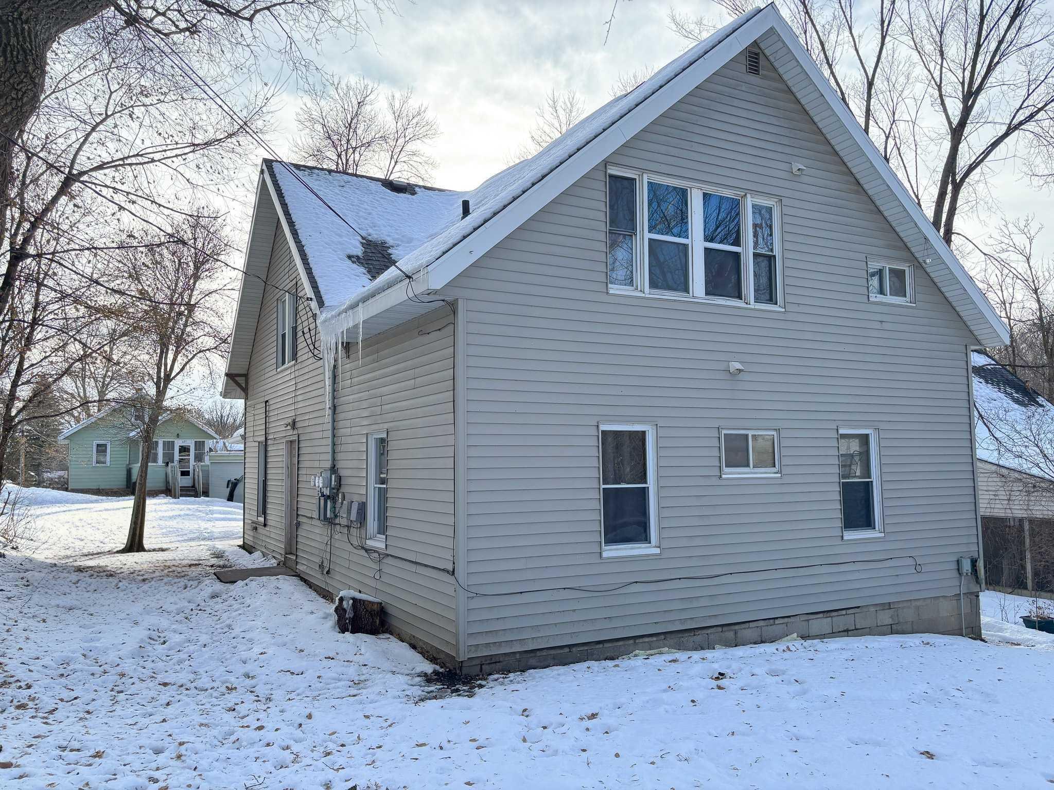 1919 duplex for sale at 424 W Birch Avenue in Fergus Falls, MN — 6 bed, 2 bath (photo 53 of 55)