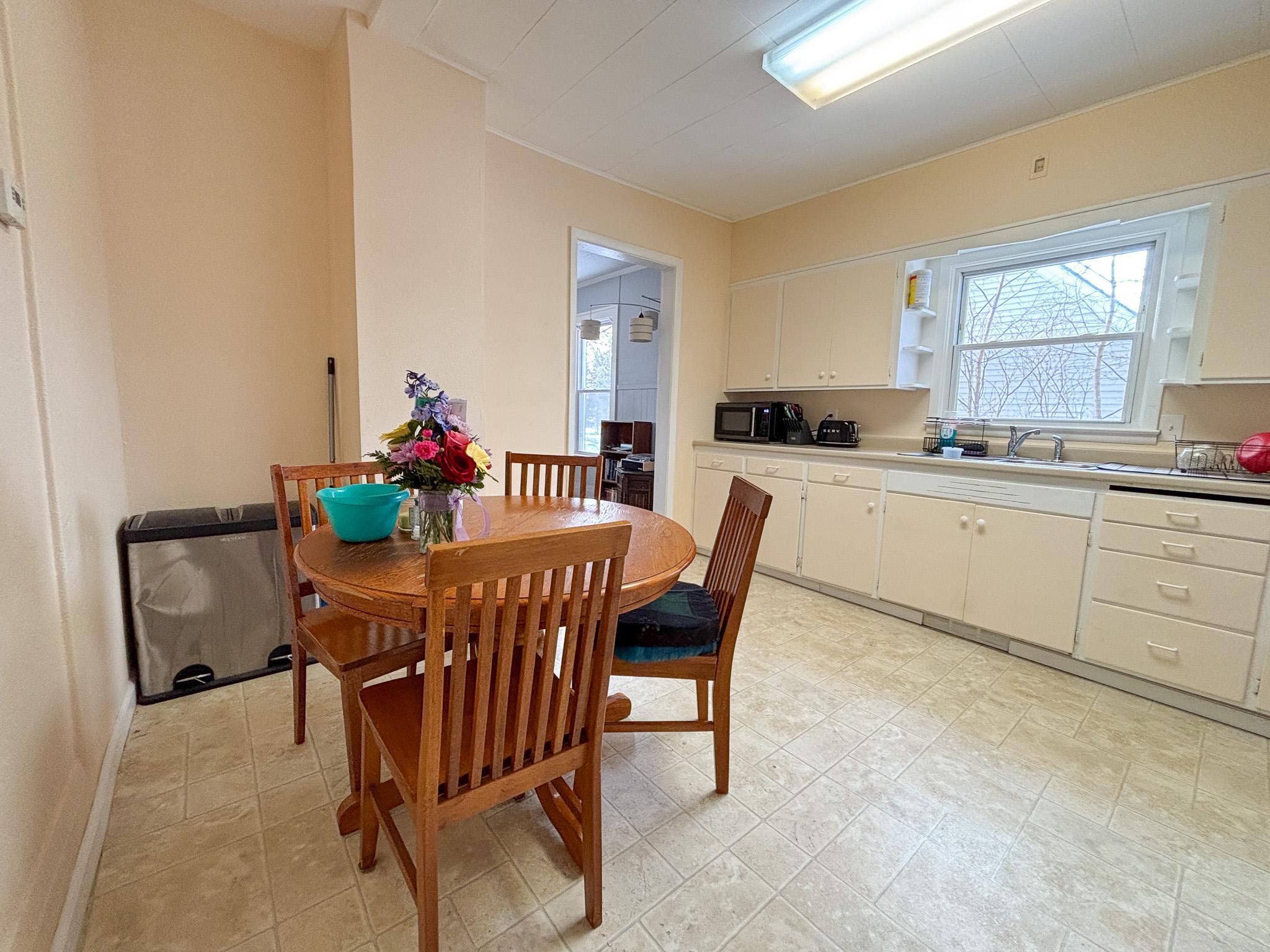 1919 duplex for sale at 424 W Birch Avenue in Fergus Falls, MN — 6 bed, 2 bath (photo 10 of 55)