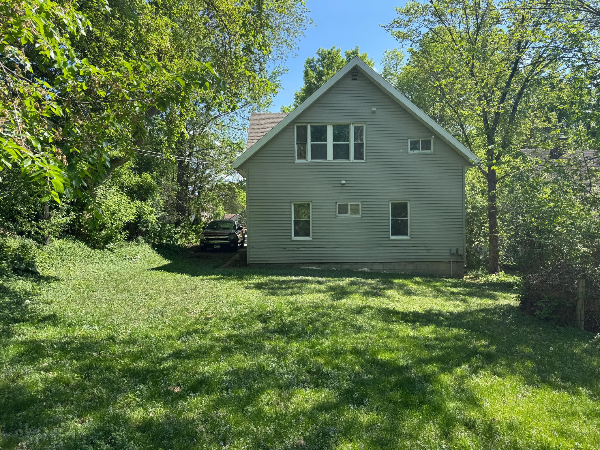1919 duplex for sale at 424 W Birch Avenue in Fergus Falls, MN — 6 bed, 2 bath (photo 52 of 56)