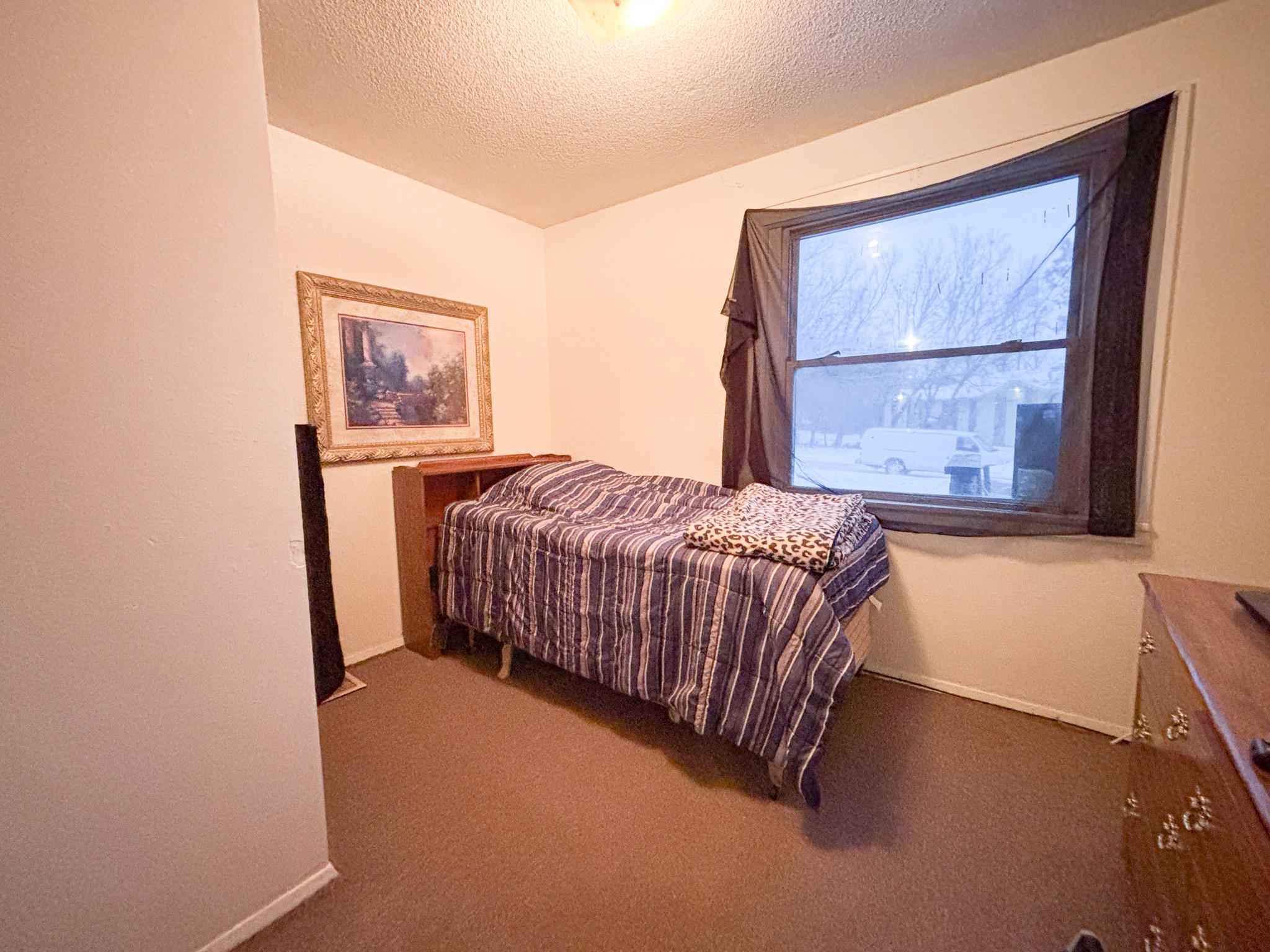 1928 duplex for sale at 822 W Maple Avenue in Fergus Falls, MN — 5 bed, 2 bath (photo 13 of 43)