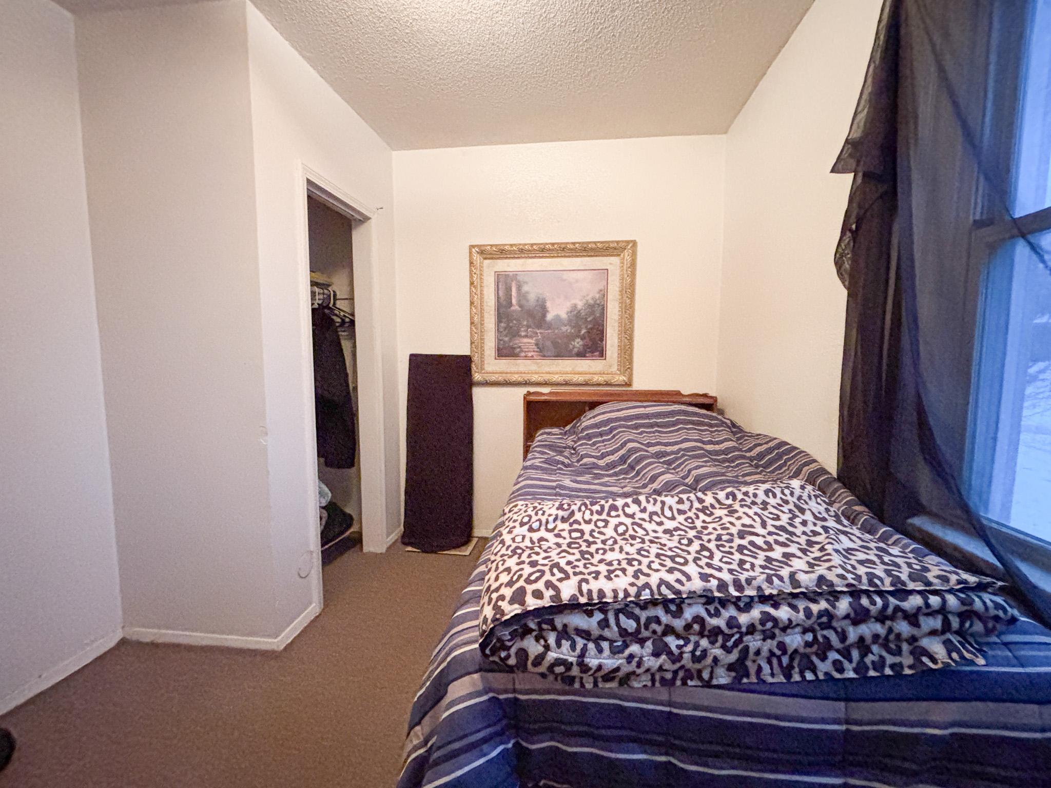 1928 duplex for sale at 822 W Maple Avenue in Fergus Falls, MN — 5 bed, 2 bath (photo 14 of 43)