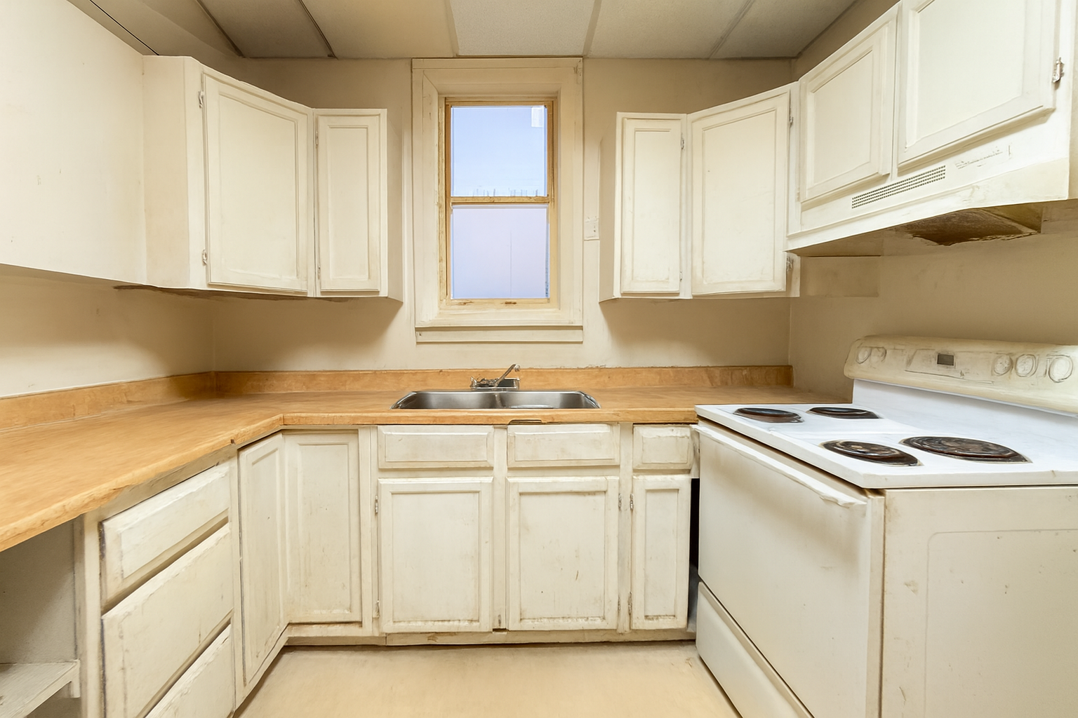 1928 duplex for sale at 822 W Maple Avenue in Fergus Falls, MN — 5 bed, 2 bath (photo 9 of 43)