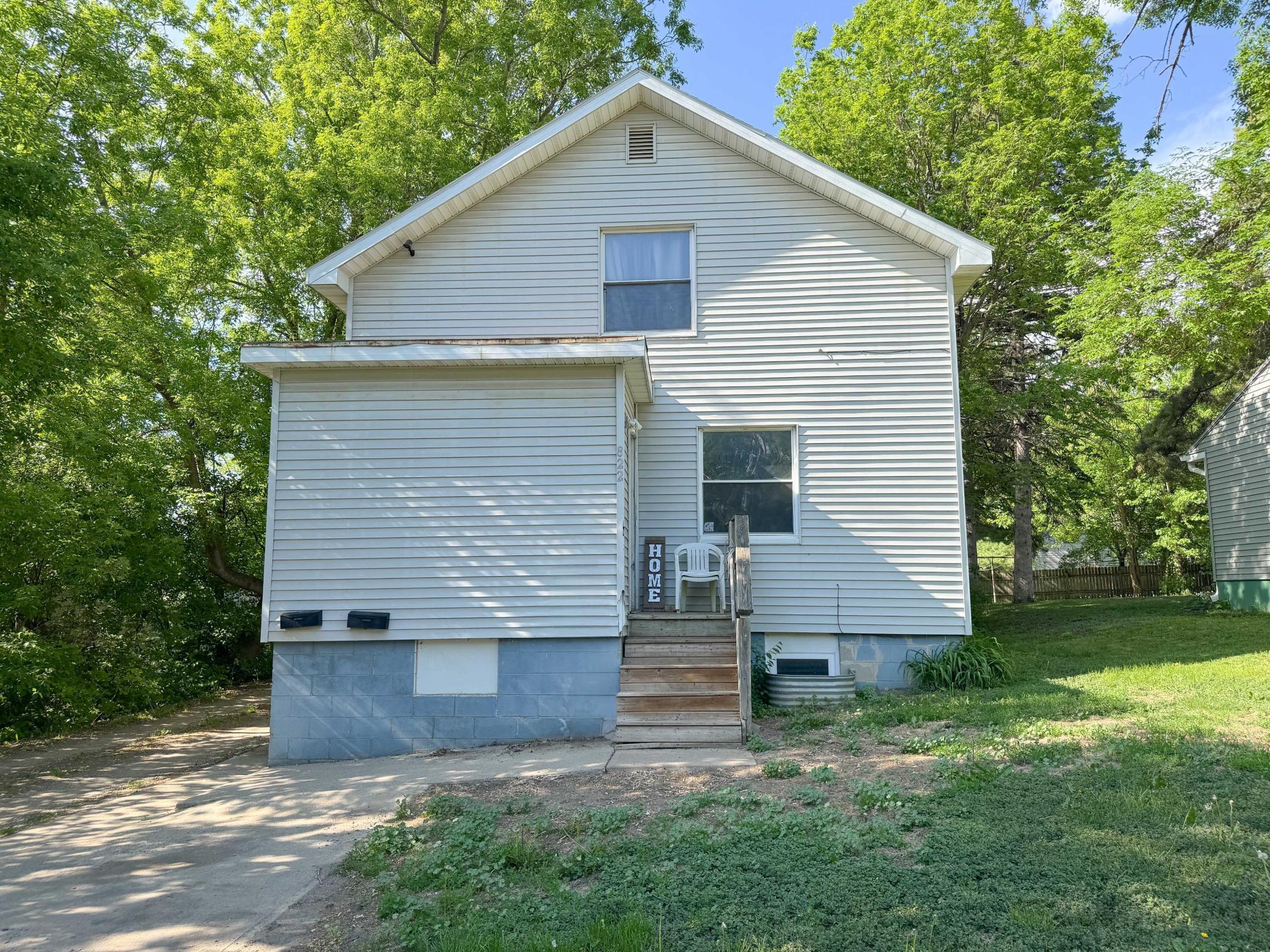 1928 duplex for sale at 822 W Maple Avenue in Fergus Falls, MN — 5 bed, 2 bath (photo 38 of 45)