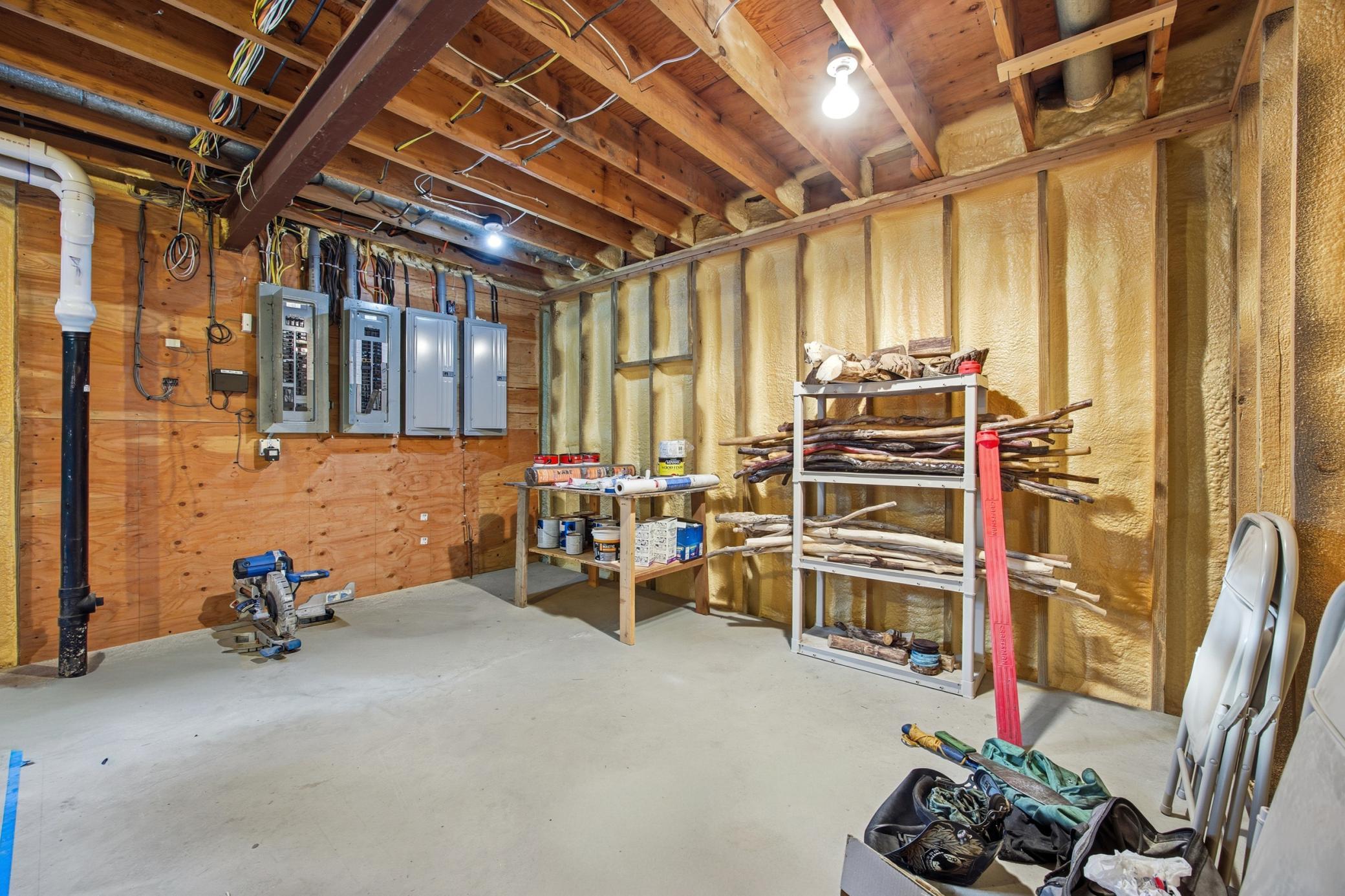 213 5th Street NW, Gwinner ND 58040 - Photo 16 of 25