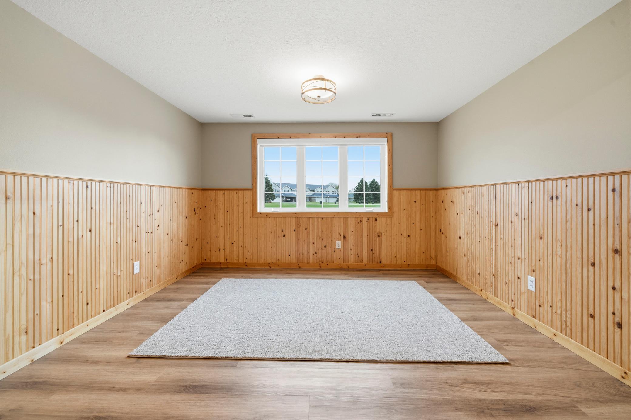 2004 single family home for sale at 302 Ashley Court in Alexandria, MN — 4 bed, 3 bath (photo 27 of 38)