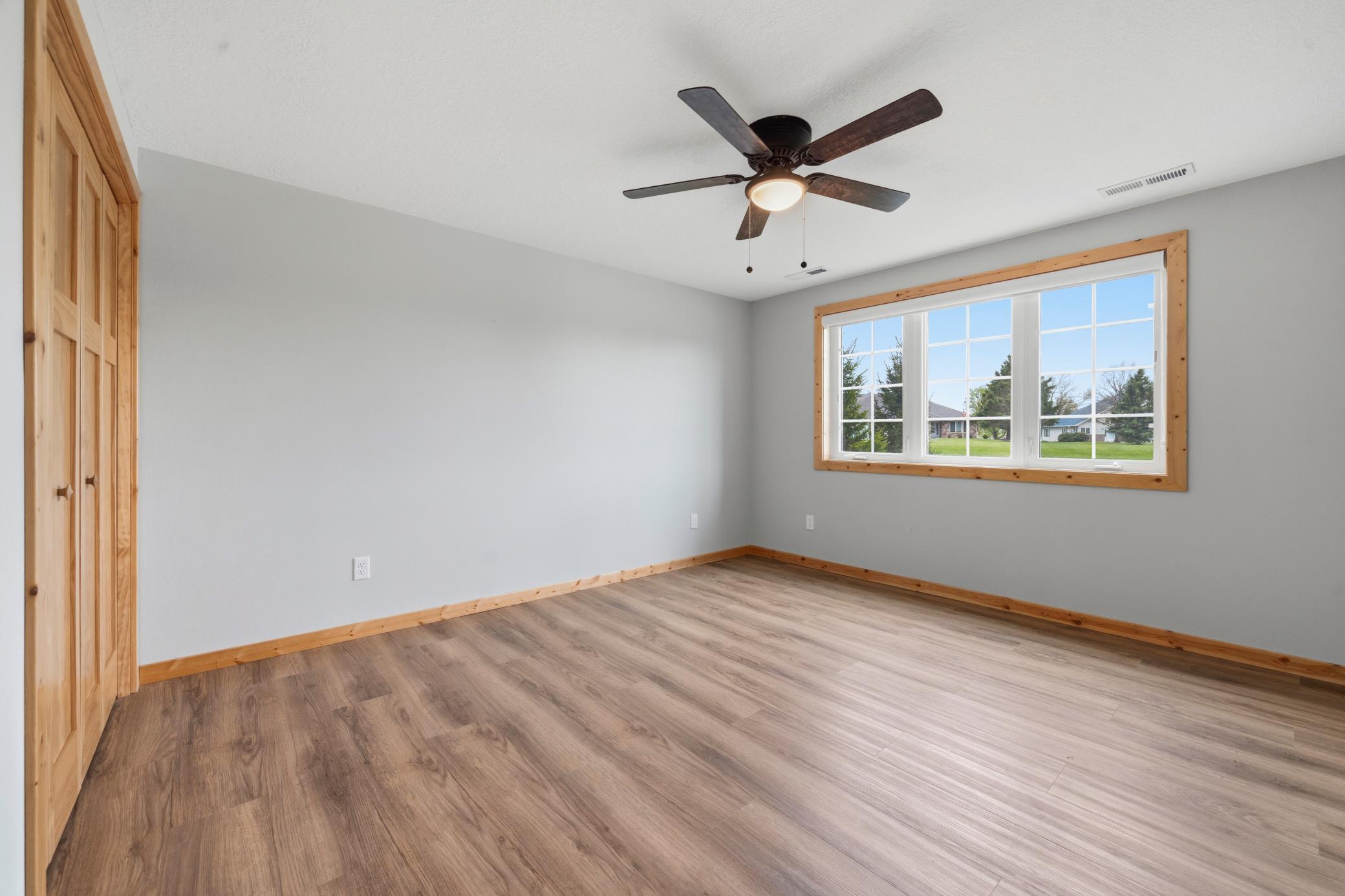 2004 single family home for sale at 302 Ashley Court in Alexandria, MN — 4 bed, 3 bath (photo 30 of 38)