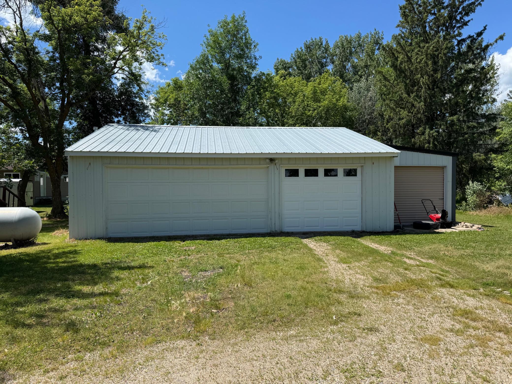 1900 single family home for sale at 40149 181st Street in Wannaska, MN — 2 bed, 1 bath (photo 12 of 15)