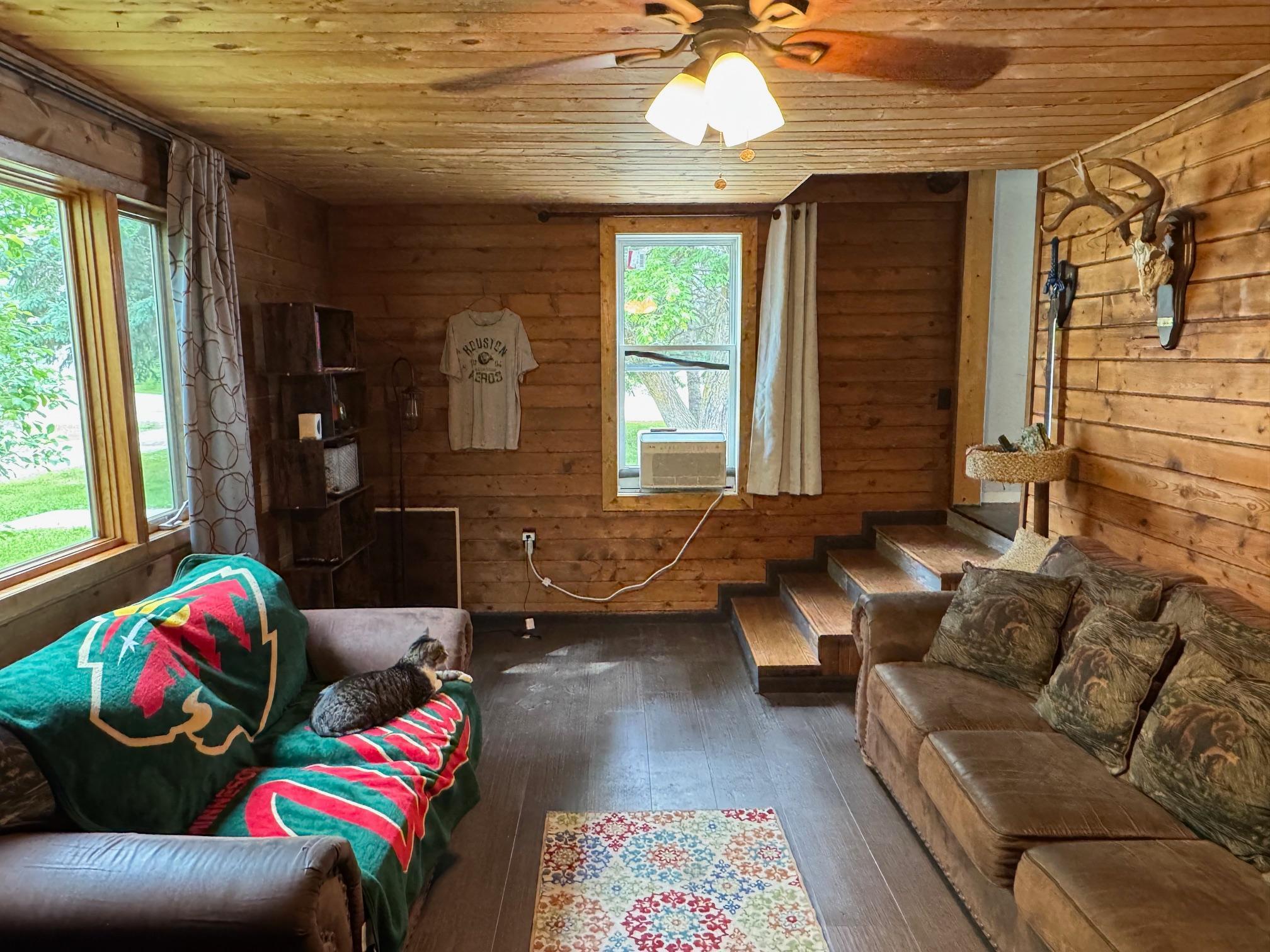 1900 single family home for sale at 40149 181st Street in Wannaska, MN — 2 bed, 1 bath (photo 9 of 15)