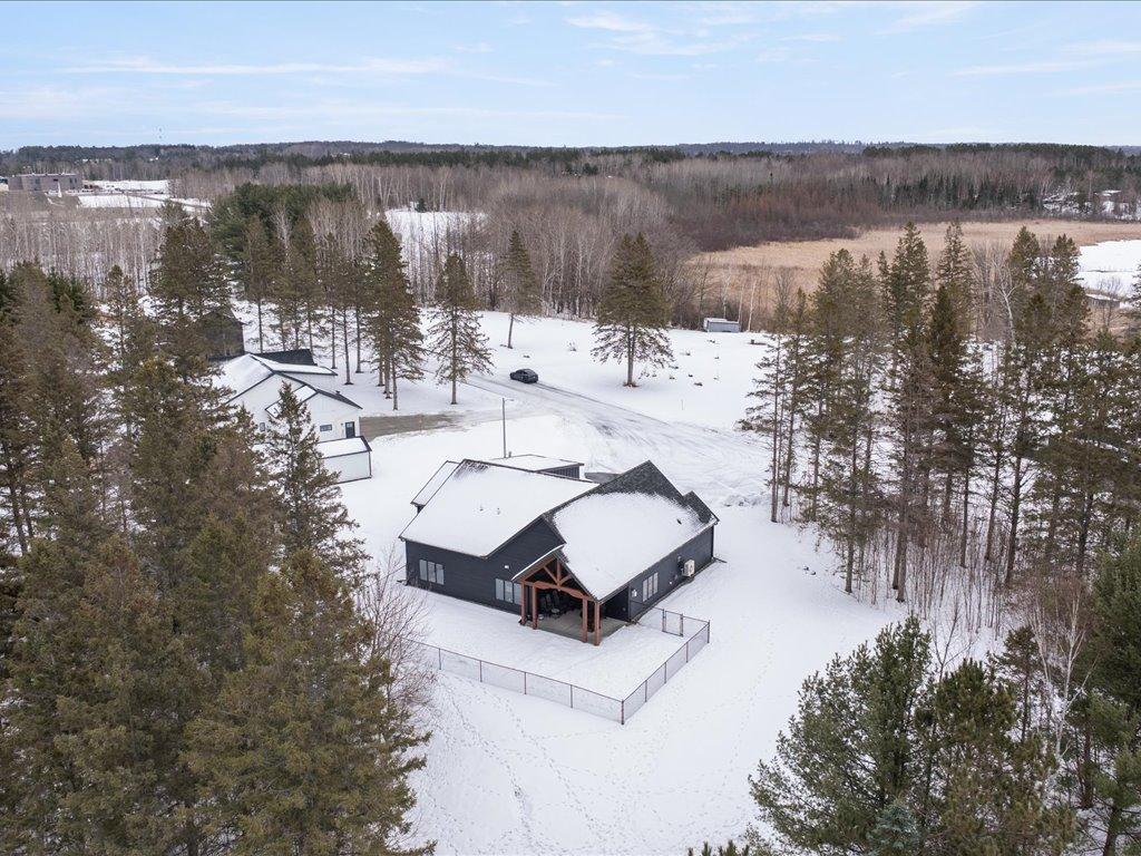 2023 single family home for sale at 2855 SW 8th Street in Grand Rapids, MN — 3 bed, 4 bath (photo 2 of 59)