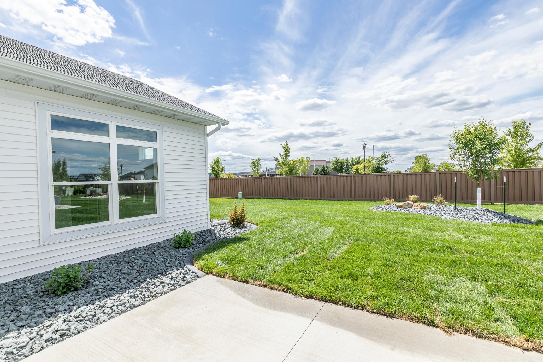 2025 single family home for sale at 5108 Mira Way W in West Fargo, ND — 2 bed, 3 bath (photo 4 of 53)
