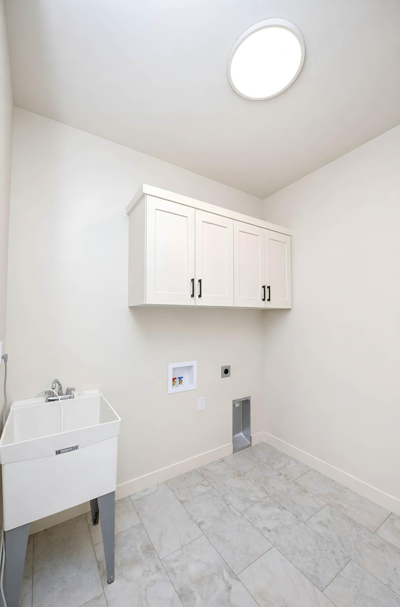 2025 single family home for sale at 5108 Mira Way W in West Fargo, ND — 2 bed, 3 bath (photo 32 of 53)