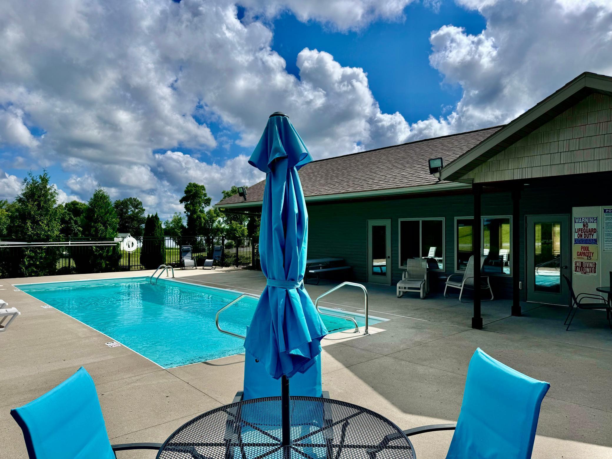 2008 twin home for sale at 20623 County Highway 21 in Detroit Lakes, MN — 4 bed, 3 bath (photo 19 of 45)