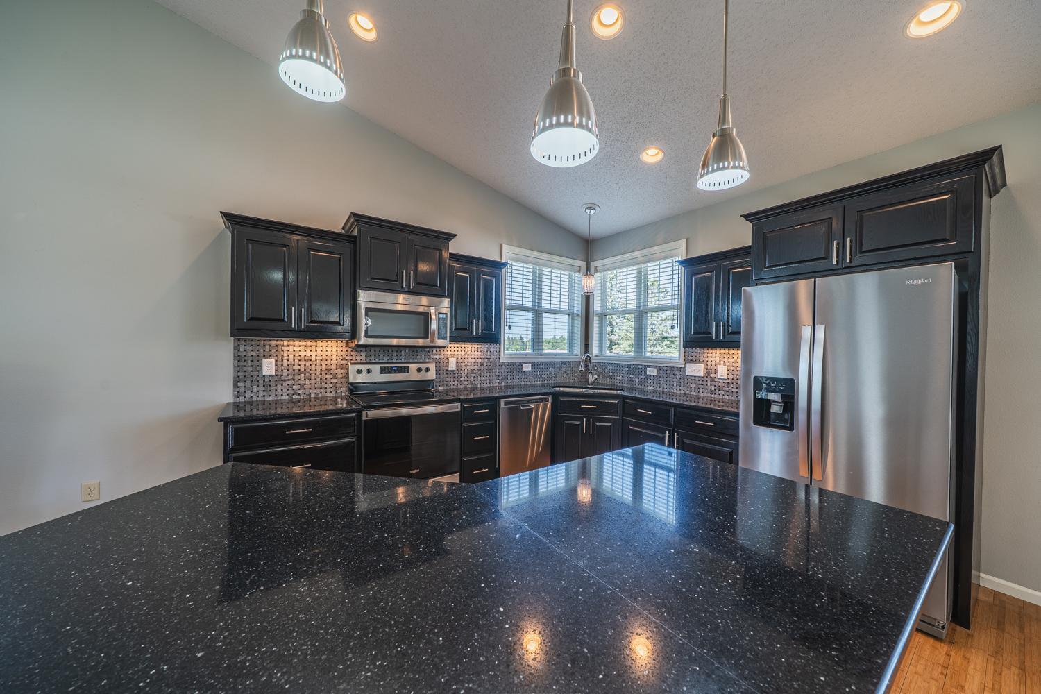 2008 twin home for sale at 20623 County Highway 21 in Detroit Lakes, MN — 4 bed, 3 bath (photo 24 of 45)