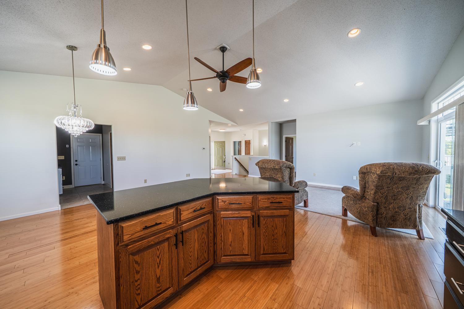 2008 twin home for sale at 20623 County Highway 21 in Detroit Lakes, MN — 4 bed, 3 bath (photo 26 of 45)