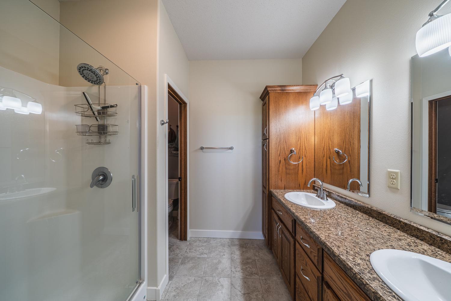 2008 twin home for sale at 20623 County Highway 21 in Detroit Lakes, MN — 4 bed, 3 bath (photo 34 of 45)