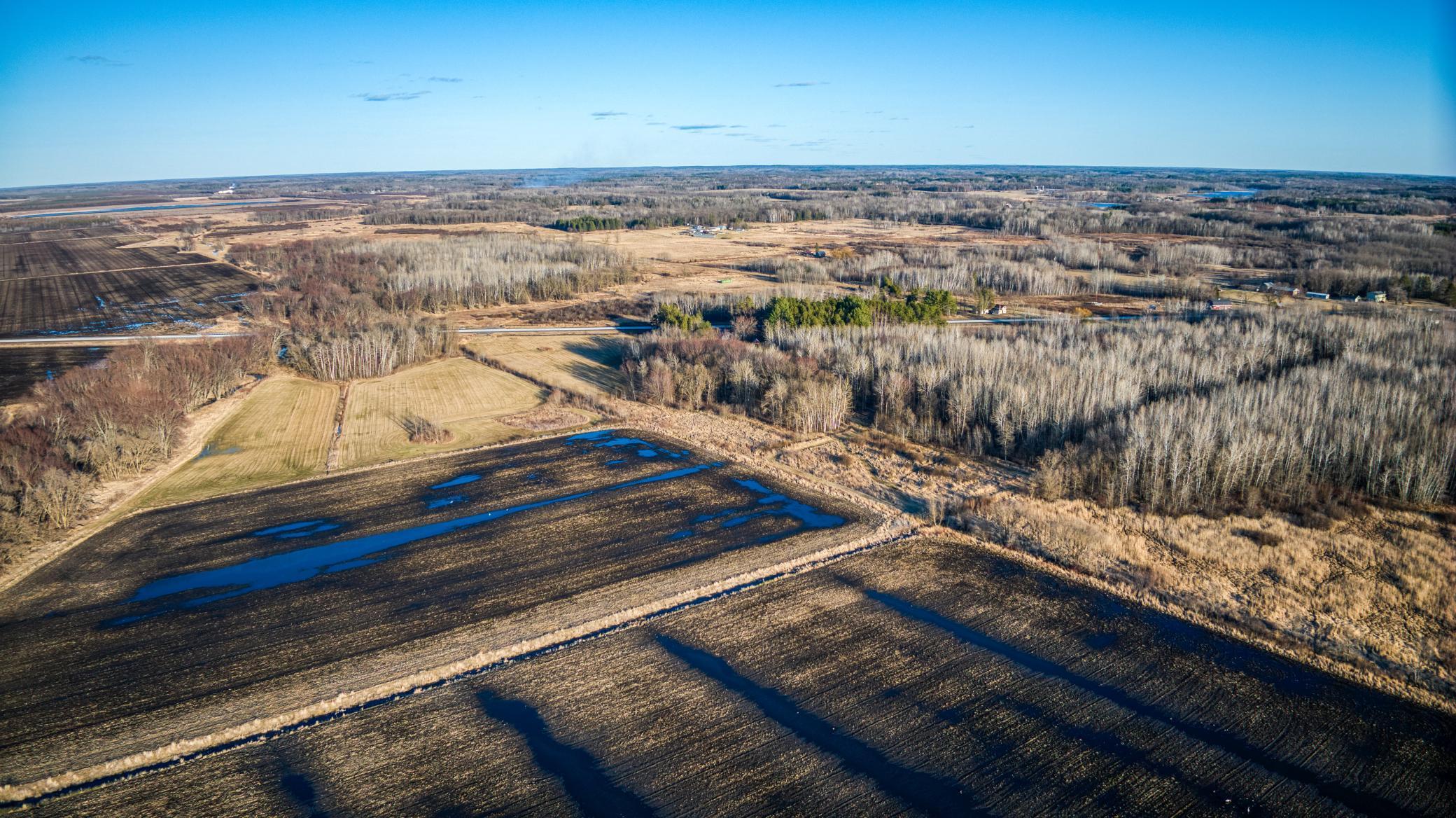 1950 single family home for sale at 37325 US Highway 169 in Aitkin, MN — 2 bed, 1 bath (photo 5 of 52)