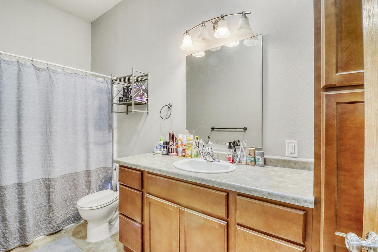 2013 single family home for sale at 302 Chicago Avenue in Breckenridge, MN — 4 bed, 3 bath (photo 17 of 40)