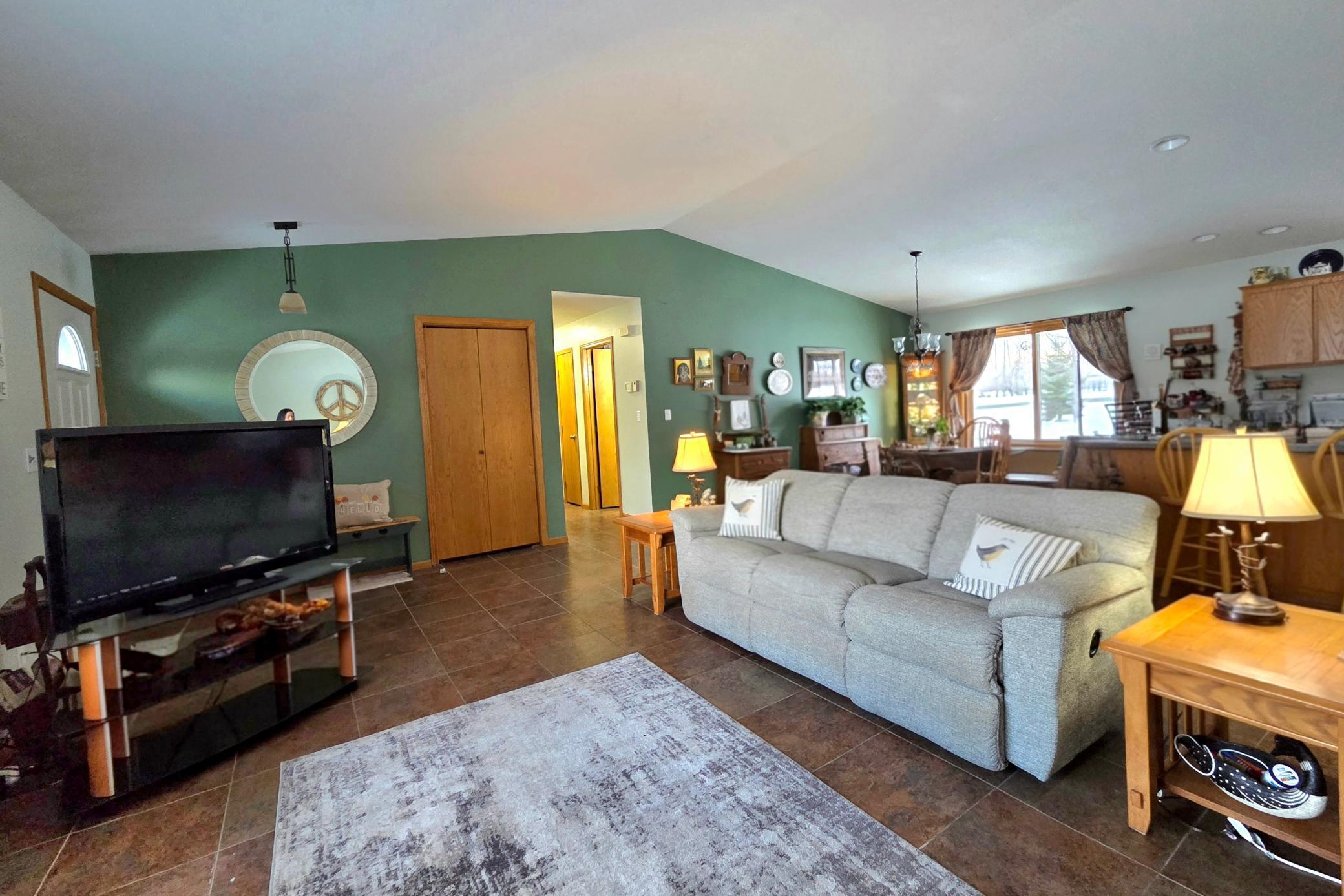 1998 single family home for sale at 601 4th Street NW in Twin Valley, MN — 4 bed, 3 bath (photo 11 of 25)