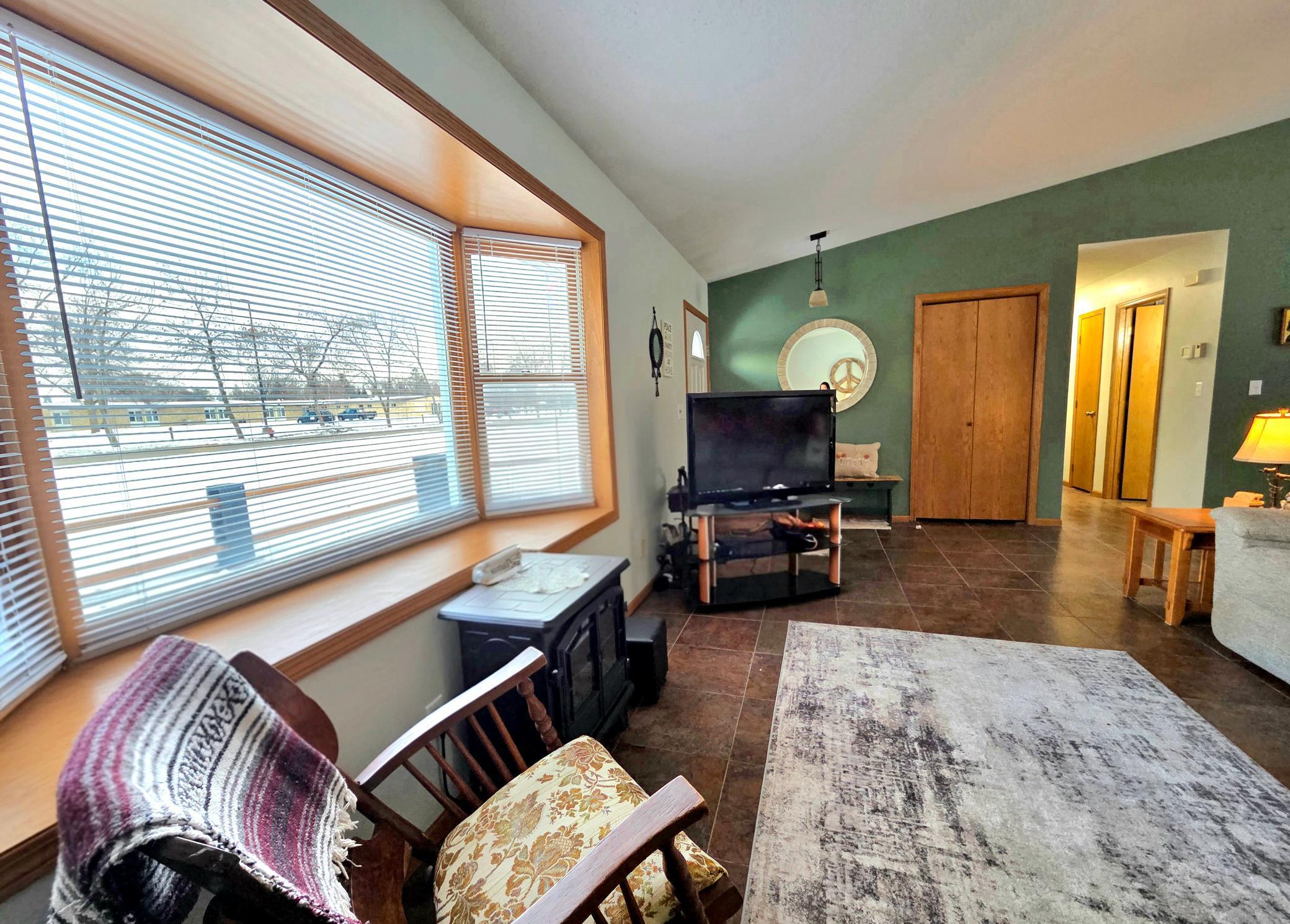 1998 single family home for sale at 601 4th Street NW in Twin Valley, MN — 4 bed, 3 bath (photo 12 of 25)