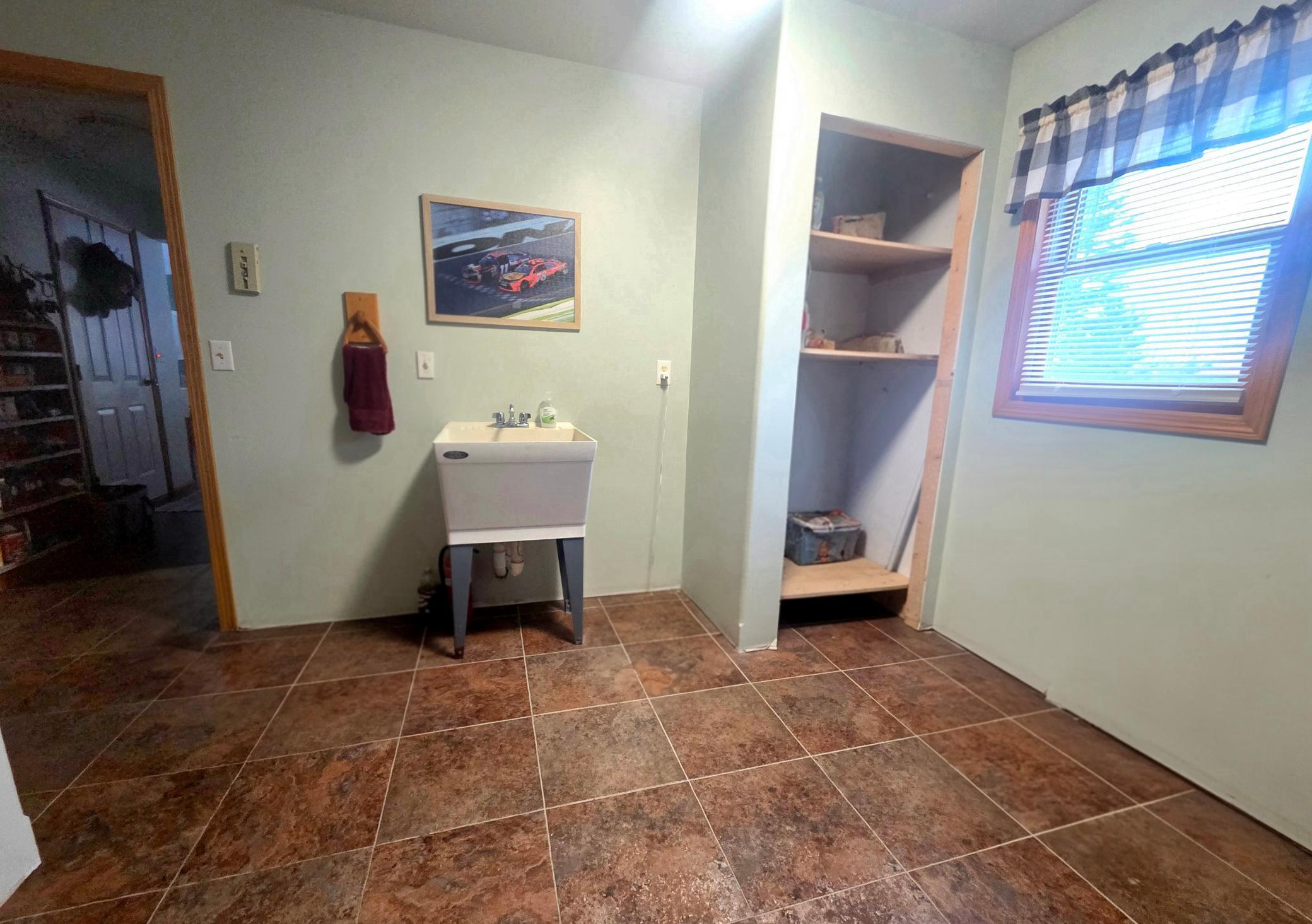 1998 single family home for sale at 601 4th Street NW in Twin Valley, MN — 4 bed, 3 bath (photo 24 of 25)