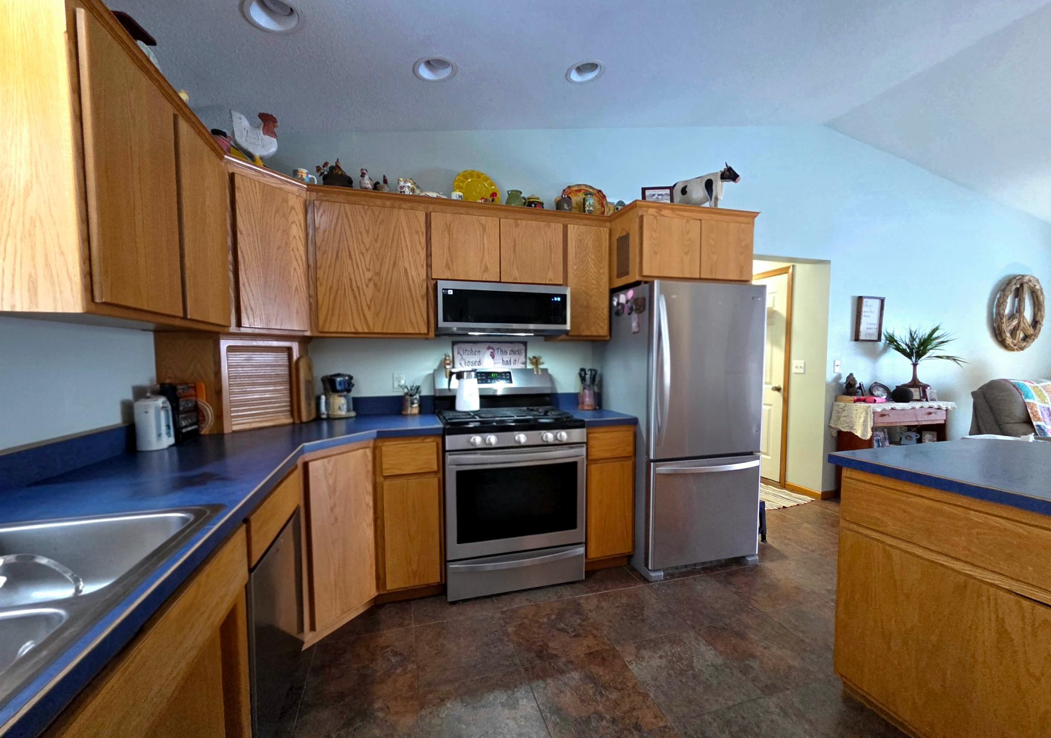 1998 single family home for sale at 601 4th Street NW in Twin Valley, MN — 4 bed, 3 bath (photo 9 of 25)