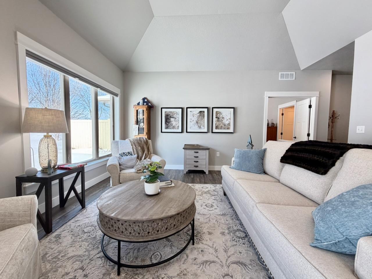 2023 townhouse for sale at 736 Oak Trail in Fergus Falls, MN — 2 bed, 2 bath (photo 12 of 30)
