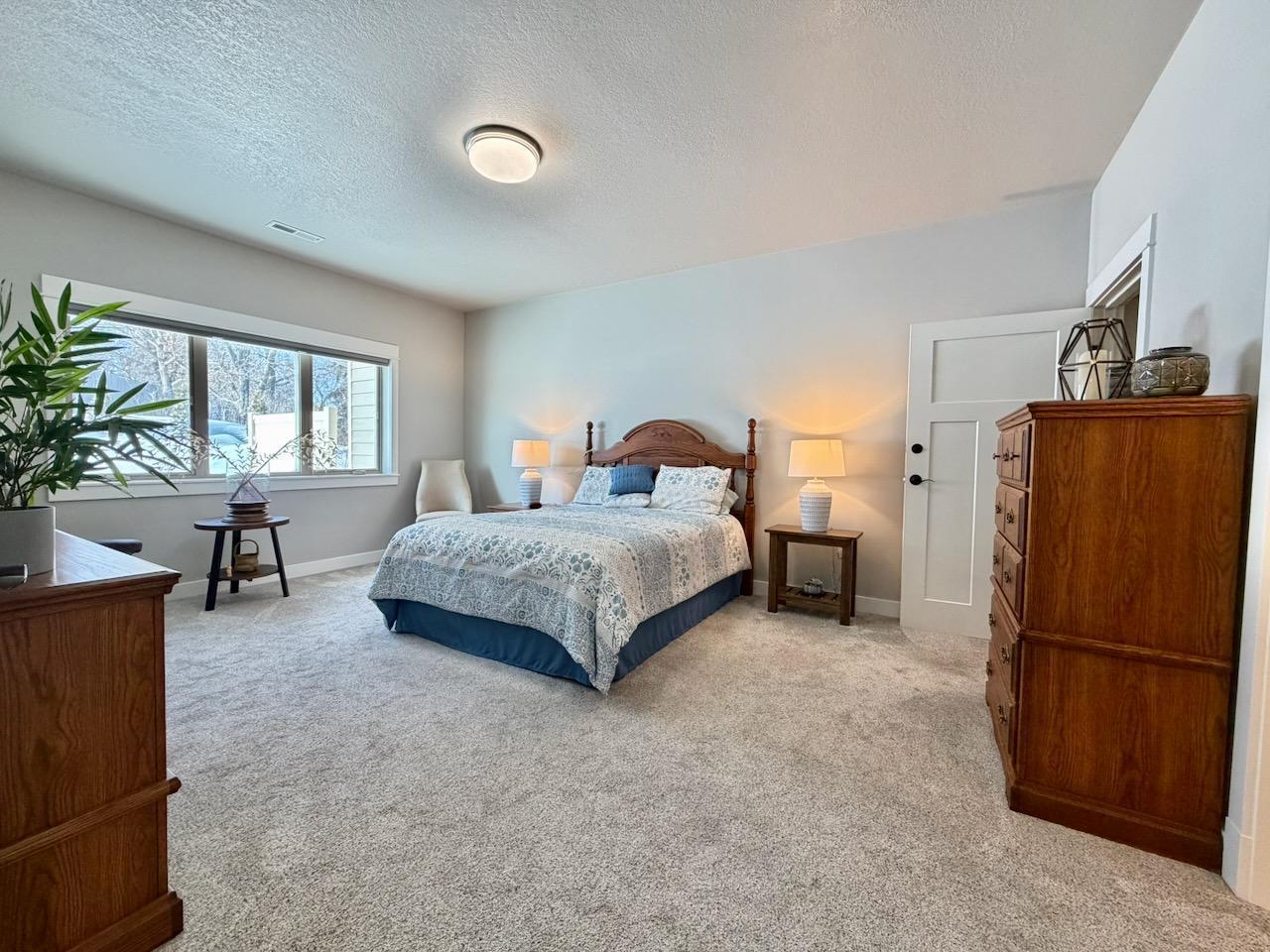 2023 townhouse for sale at 736 Oak Trail in Fergus Falls, MN — 2 bed, 2 bath (photo 16 of 30)