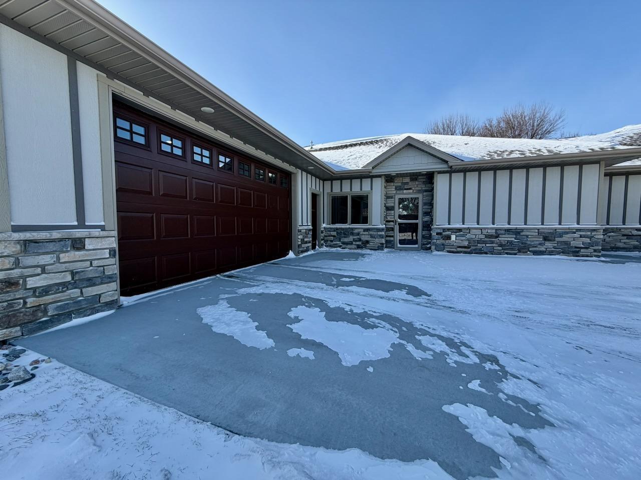 2023 townhouse for sale at 736 Oak Trail in Fergus Falls, MN — 2 bed, 2 bath (photo 3 of 30)
