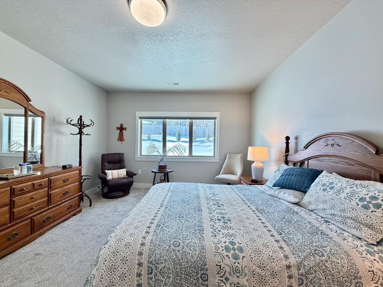 2023 townhouse for sale at 736 Oak Trail in Fergus Falls, MN — 2 bed, 2 bath (photo 17 of 30)