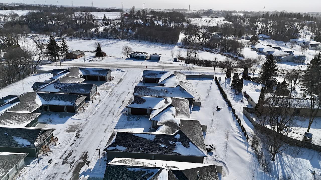 2023 townhouse for sale at 736 Oak Trail in Fergus Falls, MN — 2 bed, 2 bath (photo 28 of 30)