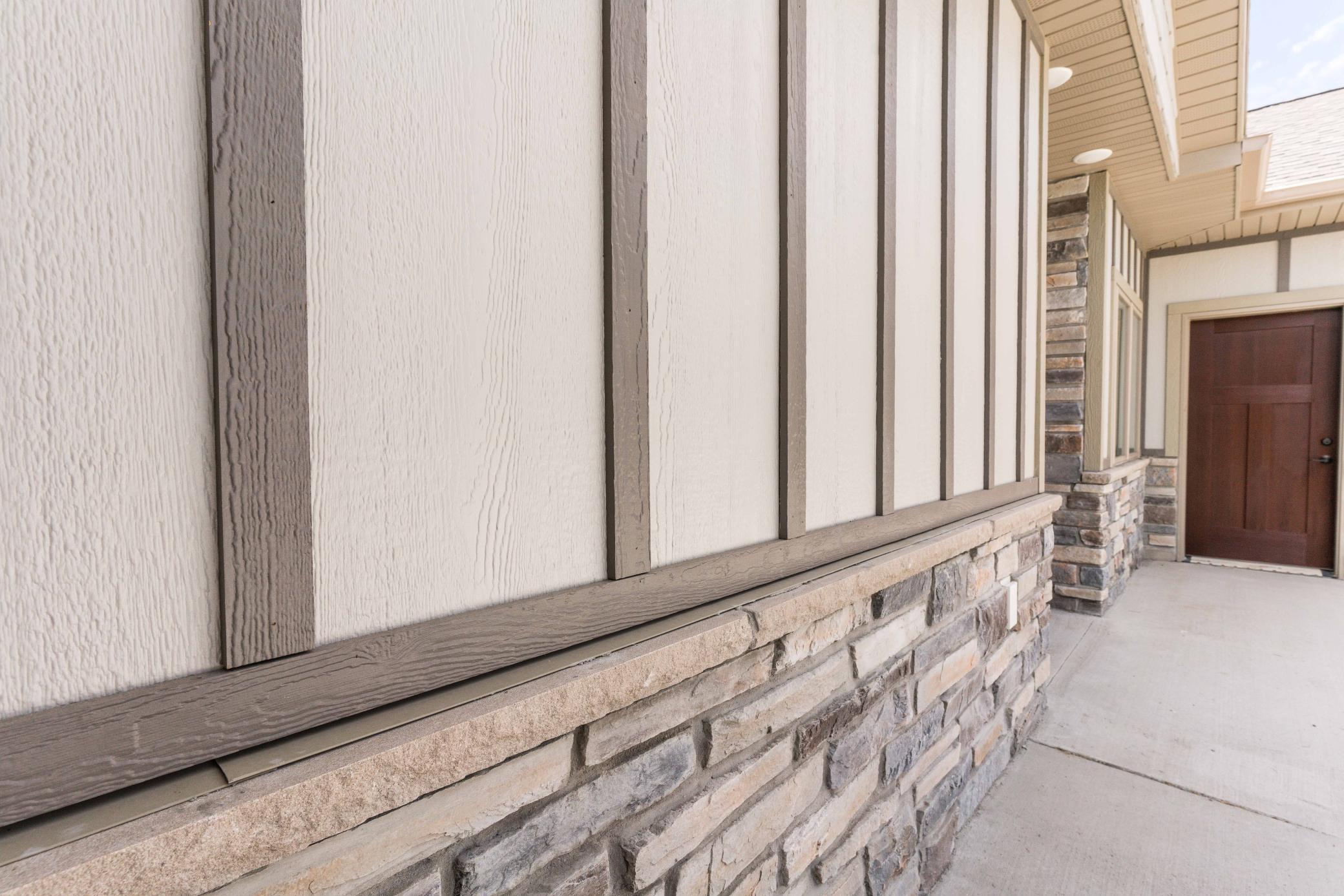 2023 townhouse for sale at 736 Oak Trail in Fergus Falls, MN — 2 bed, 2 bath (photo 7 of 30)