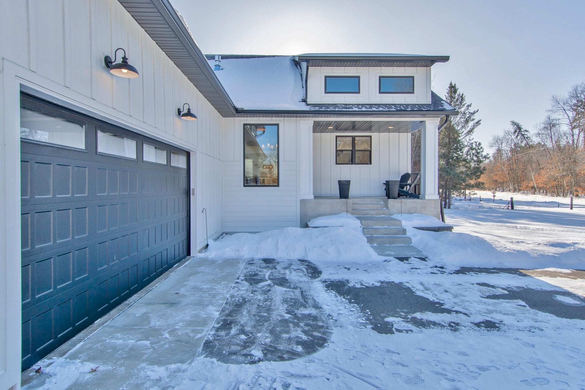 2024 single family home for sale at 26942 Middle Cullen Road in Pequot Lakes, MN — 5 bed, 3 bath (photo 3 of 43)