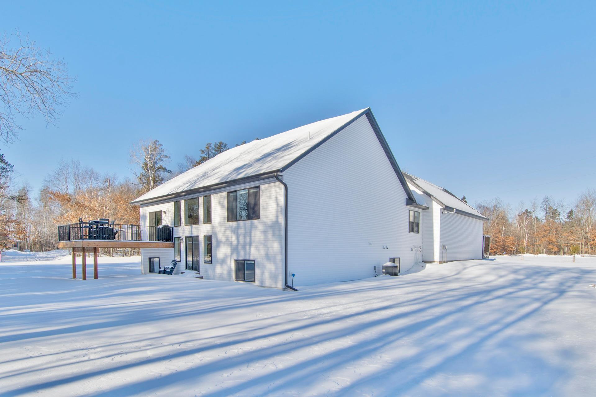 2024 single family home for sale at 26942 Middle Cullen Road in Pequot Lakes, MN — 5 bed, 3 bath (photo 5 of 43)