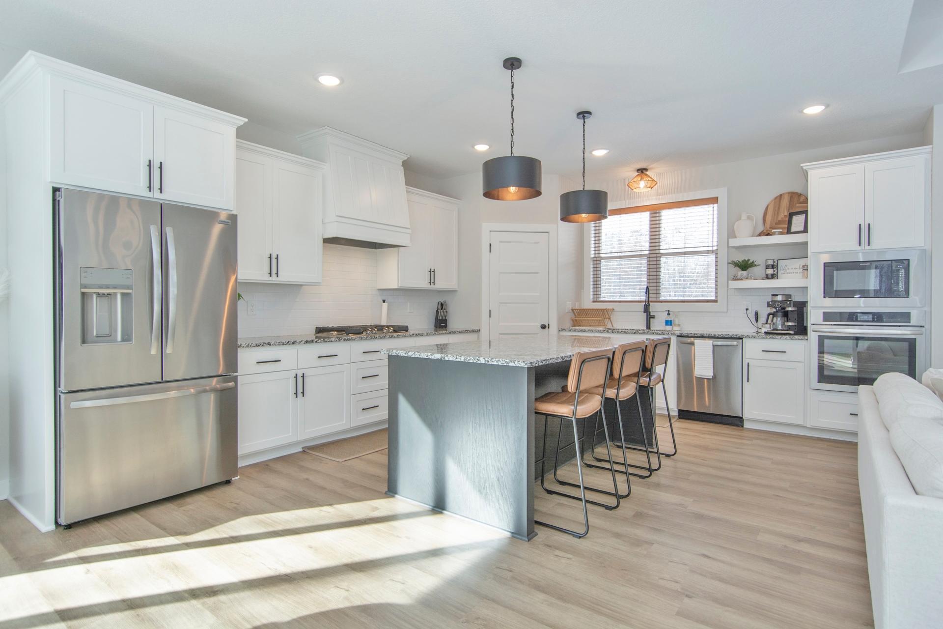 2024 single family home for sale at 26942 Middle Cullen Road in Pequot Lakes, MN — 5 bed, 3 bath (photo 9 of 43)