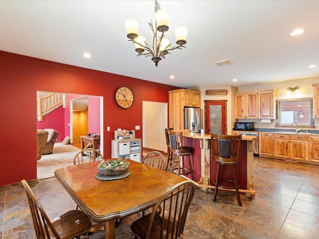 2015 single family home for sale at 27543 300th Place in Aitkin, MN — 4 bed, 5 bath (photo 12 of 91)
