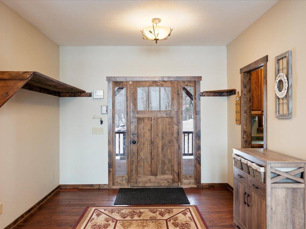 2015 single family home for sale at 27543 300th Place in Aitkin, MN — 4 bed, 5 bath (photo 4 of 91)