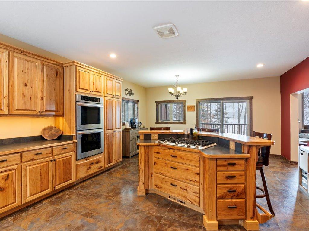 2015 single family home for sale at 27543 300th Place in Aitkin, MN — 4 bed, 5 bath (photo 10 of 91)