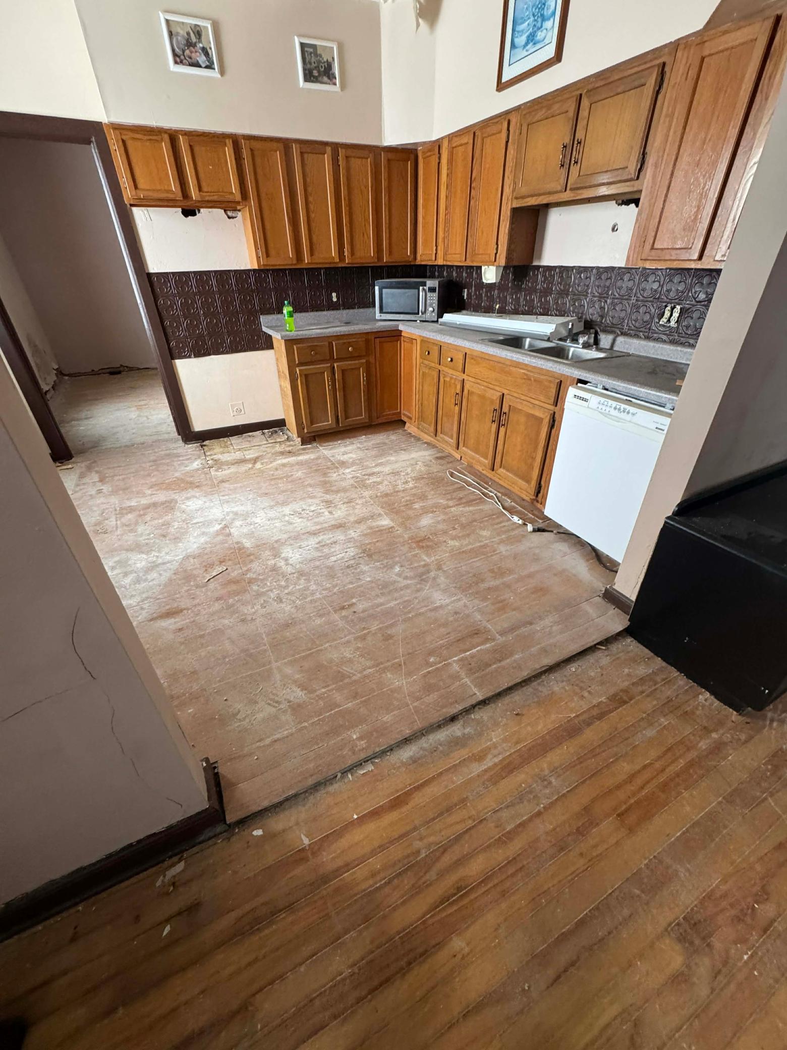 1950 home for sale at 126 Main Street in Lakota, ND — 8 bed, 4 bath (photo 22 of 60)