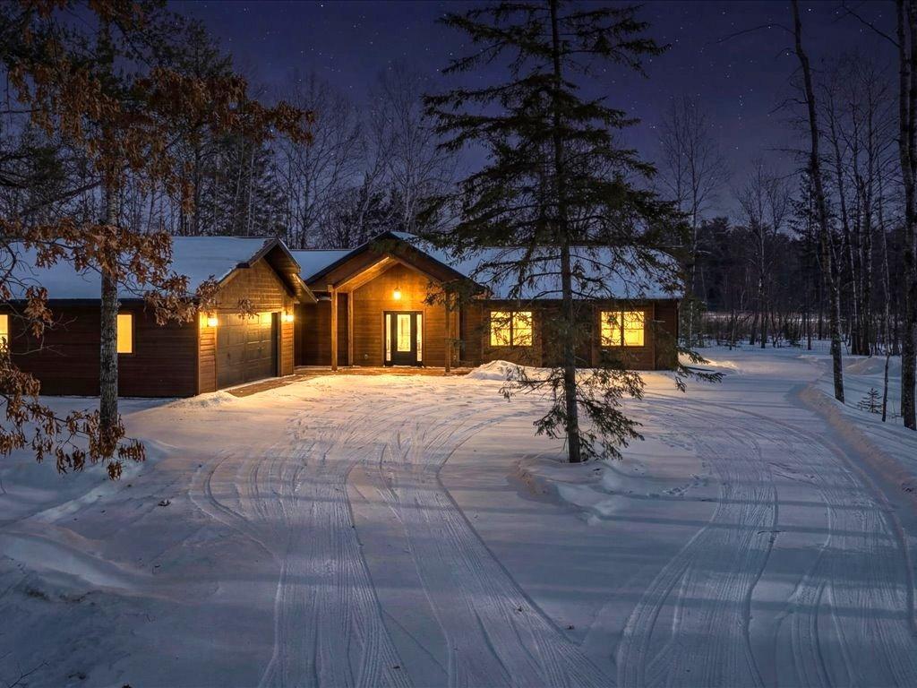 2025 single family home for sale at 27222 Island View Drive in Park Rapids, MN — 3 bed, 3 bath (photo 12 of 46)
