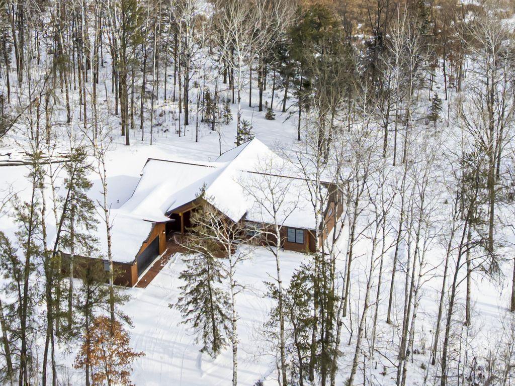 2025 single family home for sale at 27222 Island View Drive in Park Rapids, MN — 3 bed, 3 bath (photo 13 of 46)