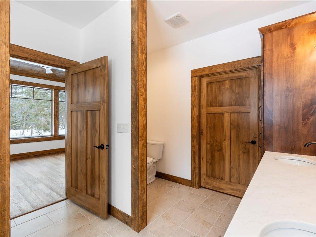2025 single family home for sale at 27222 Island View Drive in Park Rapids, MN — 3 bed, 3 bath (photo 35 of 46)