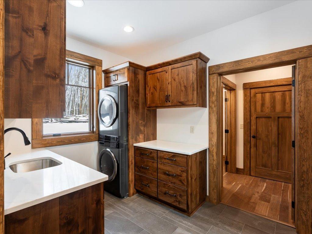 2025 single family home for sale at 27222 Island View Drive in Park Rapids, MN — 3 bed, 3 bath (photo 42 of 46)