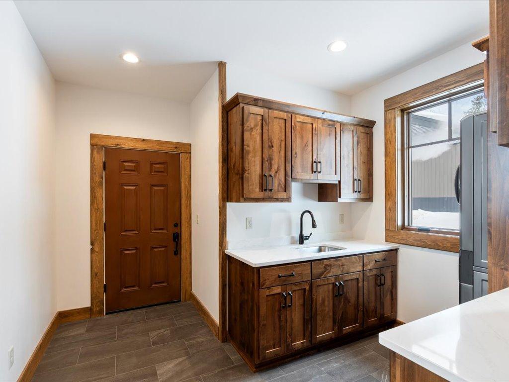 2025 single family home for sale at 27222 Island View Drive in Park Rapids, MN — 3 bed, 3 bath (photo 43 of 46)